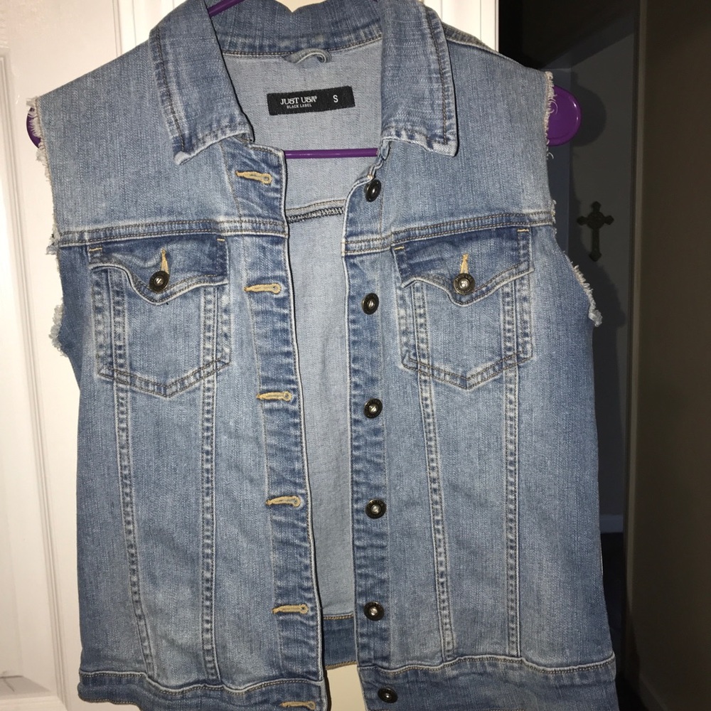 Sleeveless jean jacket vest